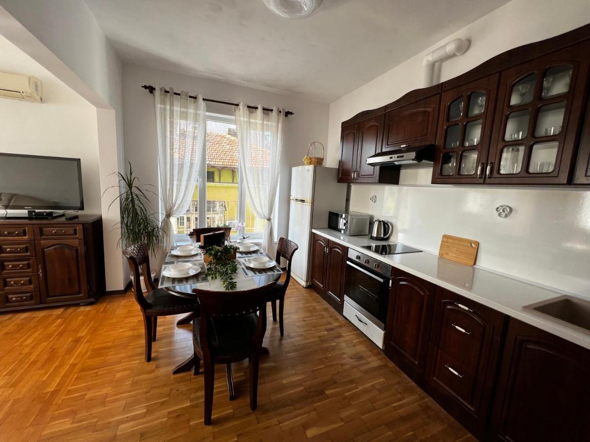 Апартамент Опера. Стил И Комфорт. Идеален Център. Varna Exterior foto